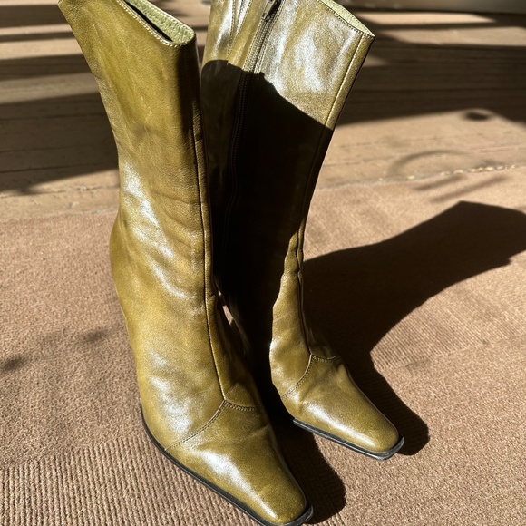 Olive Distressed Jeffrey Campbell Be Bold Bootie SIZE 7 1/2 - Picture 2 of 8